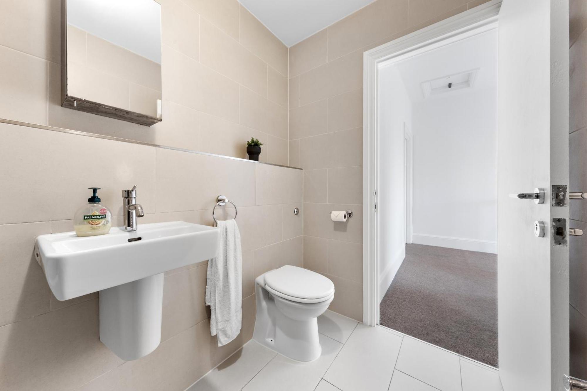 Luxury 4 Bedroom Flat With Stunning Shard View From Terrace In Central London! Next To Station, Sleeps 9 Exterior photo