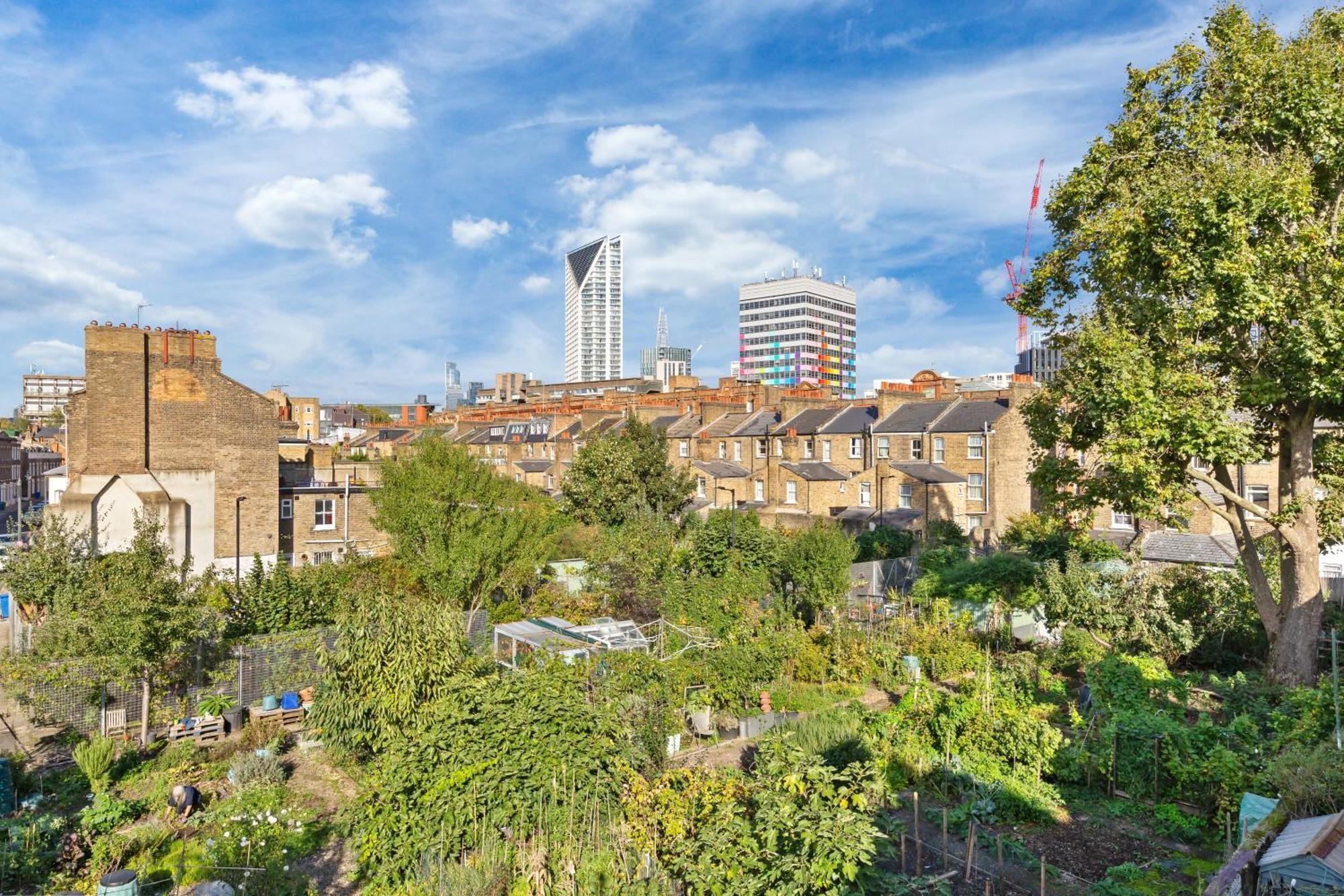 Luxury 4 Bedroom Flat With Stunning Shard View From Terrace In Central London! Next To Station, Sleeps 9 Exterior photo